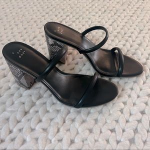 Target A New Day Two Strap Black Heel sz 9